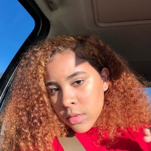 Meet your Posher, Ariana